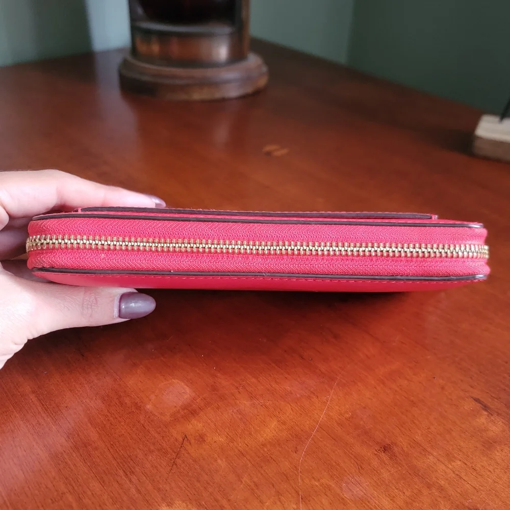 Coach 50427 Darcy Vermillion Red Crossgrain Leather Accordion Zip Wallet